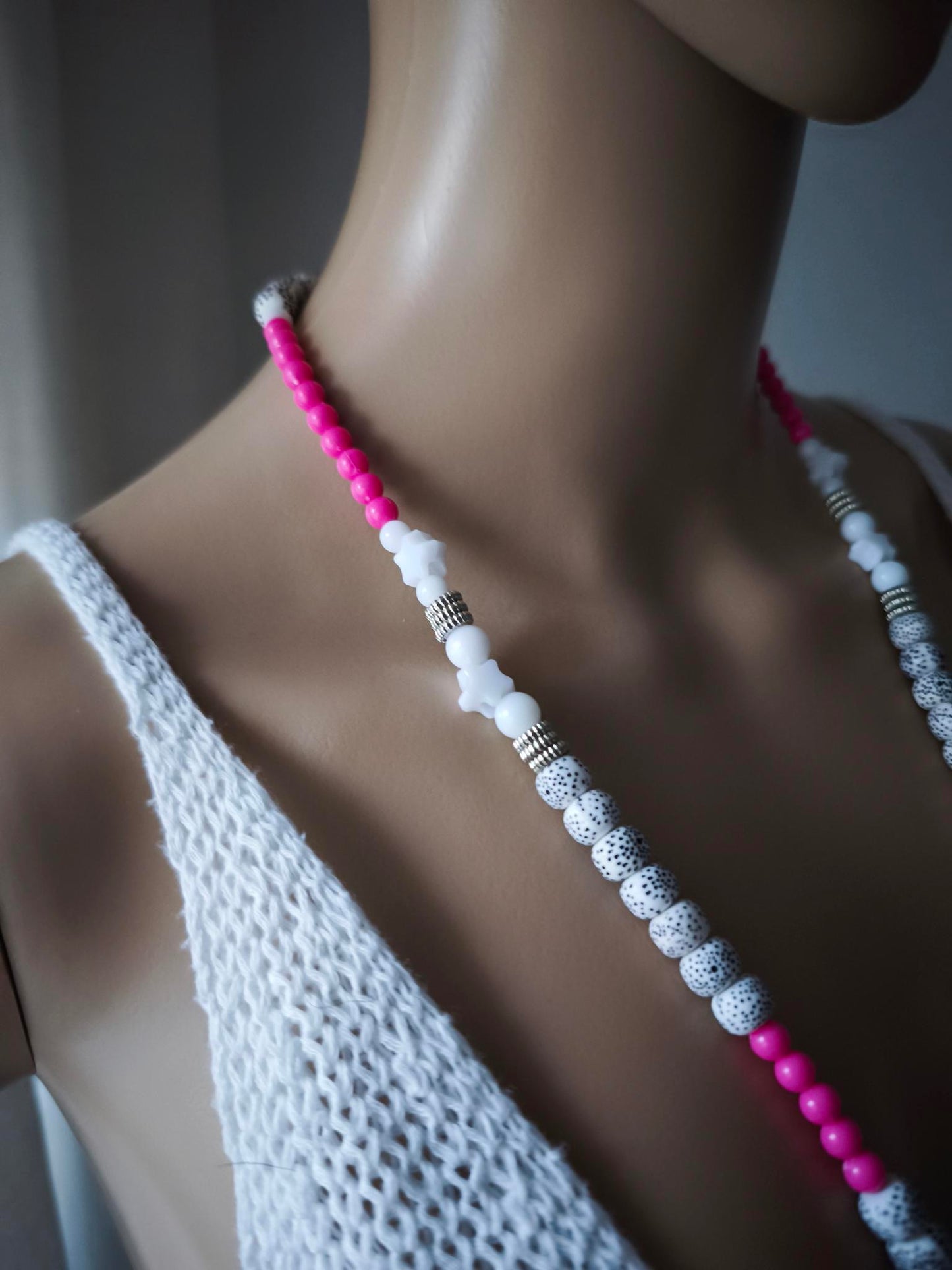 Boho Ibiza Halskette Hippie Festival XXL Perlen Quaste Weiß Pink