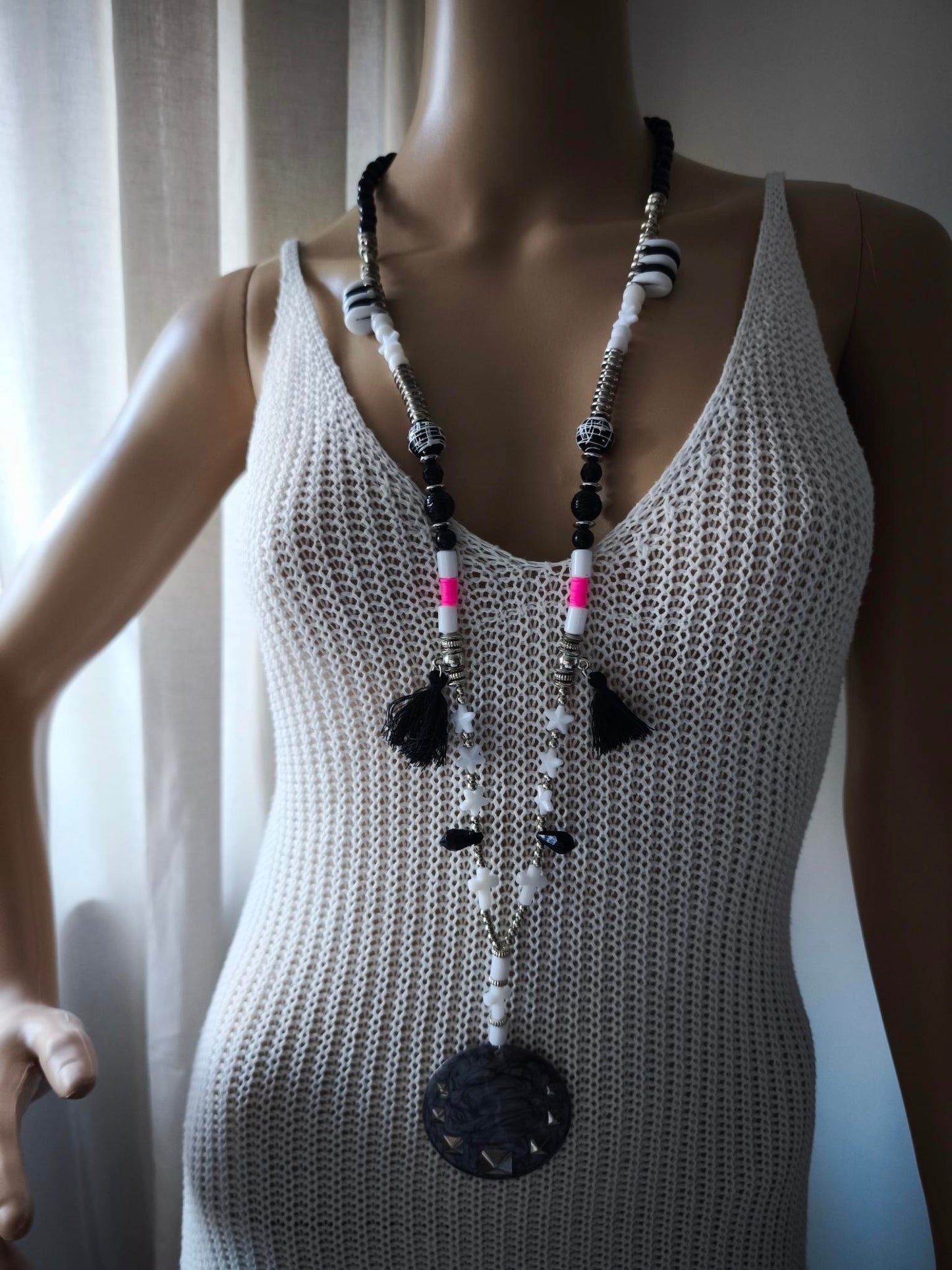 Boho Ibiza Halskette Hippie Festival XXL Schwarz Weiß Pink mit Silber